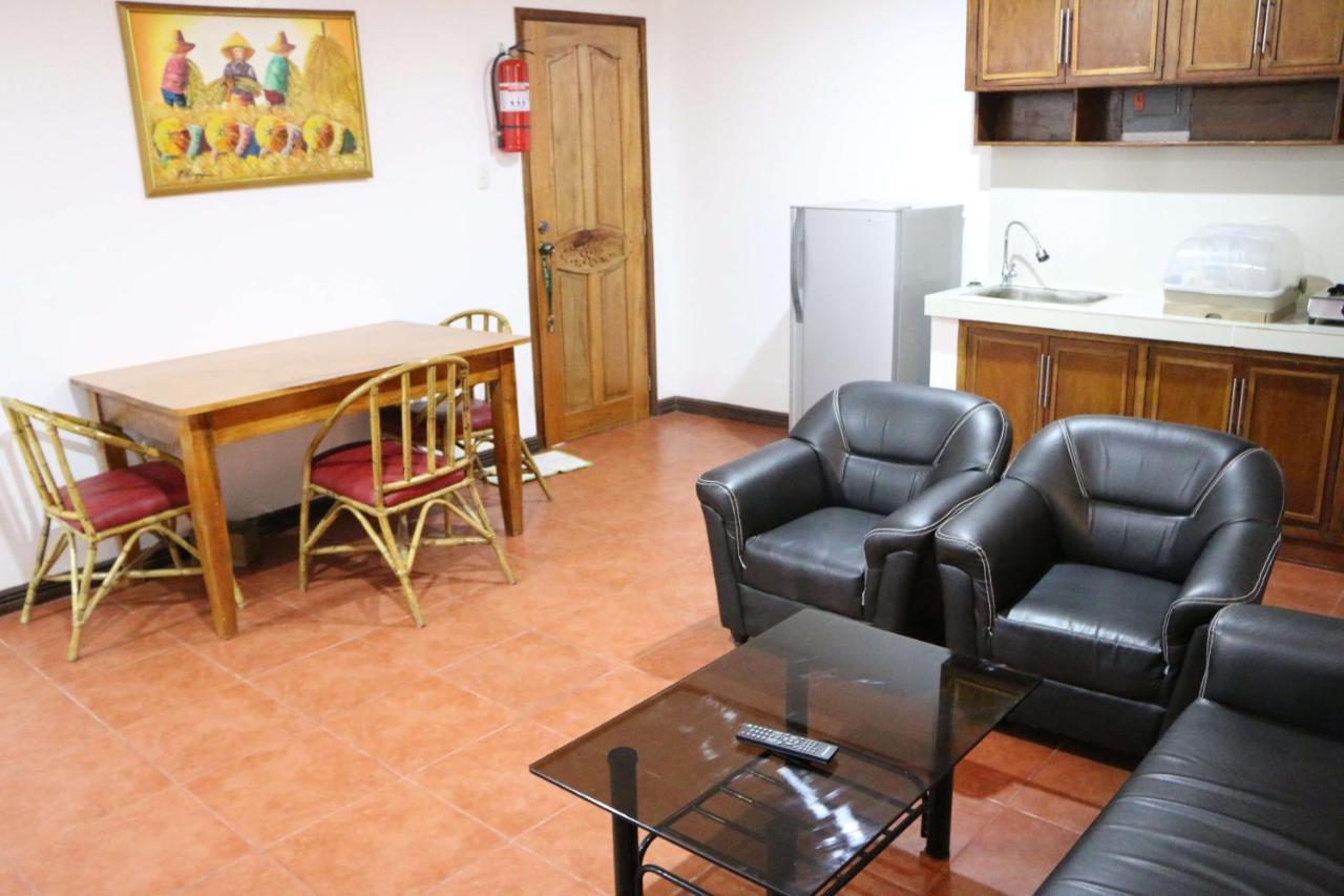 Badladz Staycation Condos Puerto Galera Extérieur photo