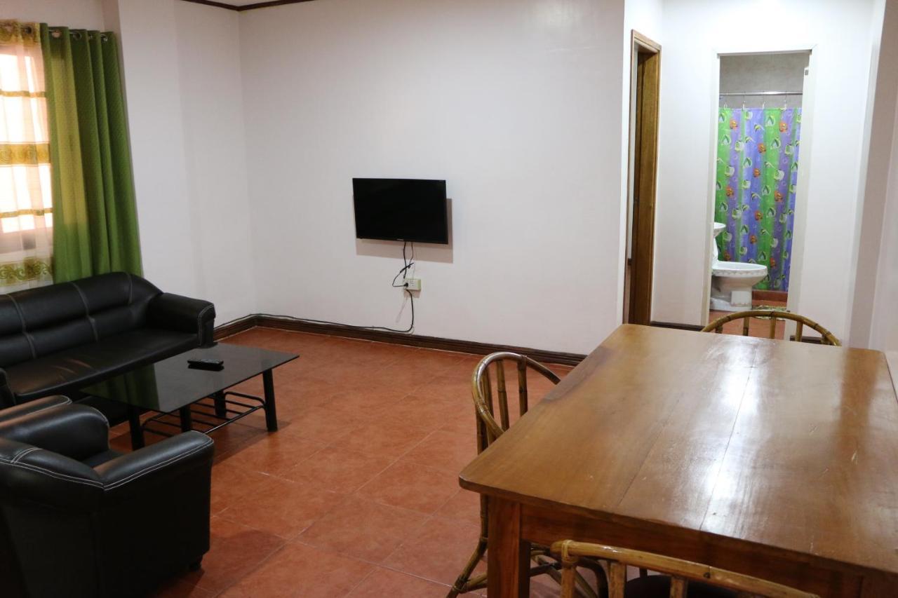 Badladz Staycation Condos Puerto Galera Extérieur photo