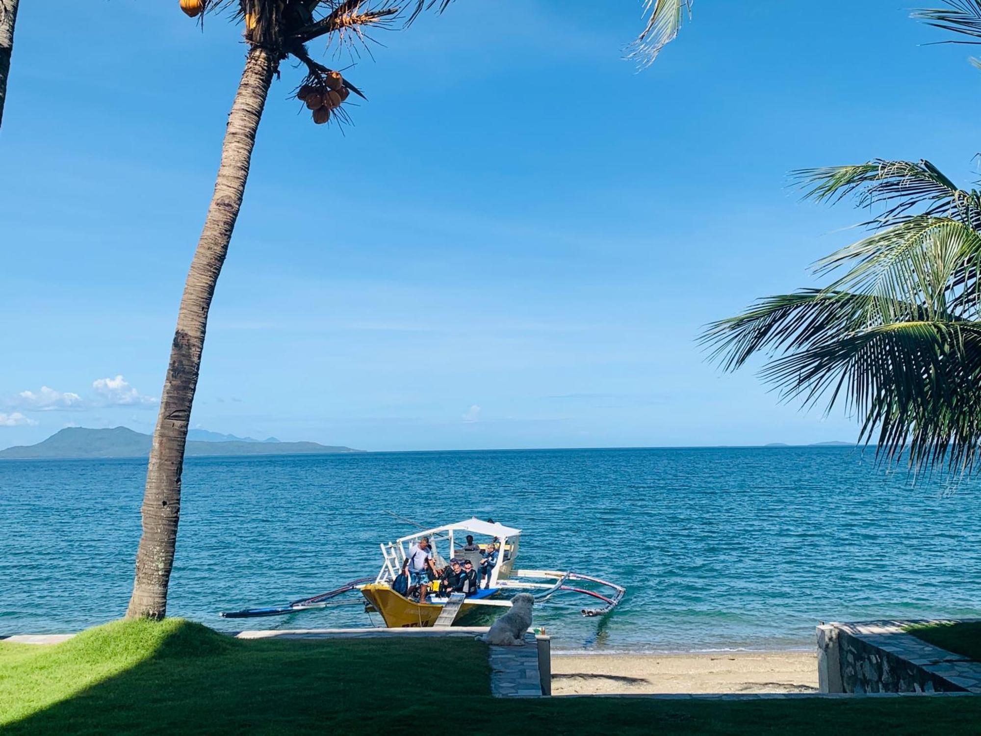 Badladz Staycation Condos Puerto Galera Extérieur photo