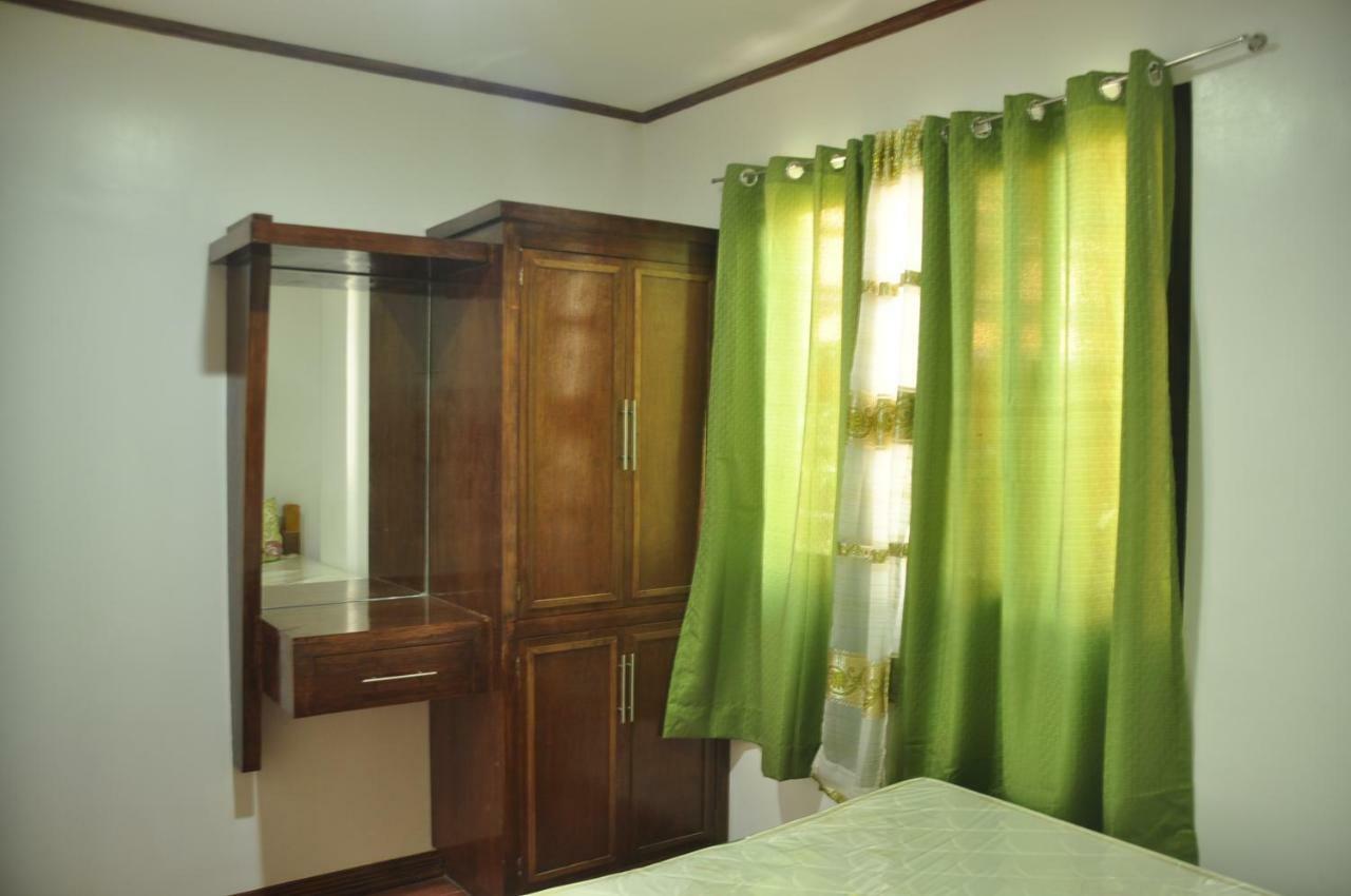 Badladz Staycation Condos Puerto Galera Extérieur photo
